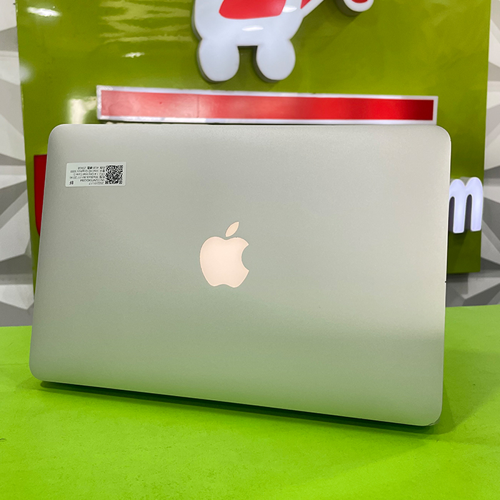 Apple MacBook Air 2014 4GB/128GB UK-USED 2