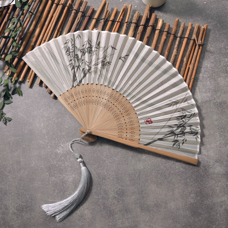 Vintage boutique folding fan silk fan silk gift folding fan high-end ancientry dance cheongsam folding fan