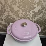 Premium Pastel Pink Enamel Casserole Pot with Lid – Elegant Cast Iron Style Dutch Oven for Modern UK Kitchens