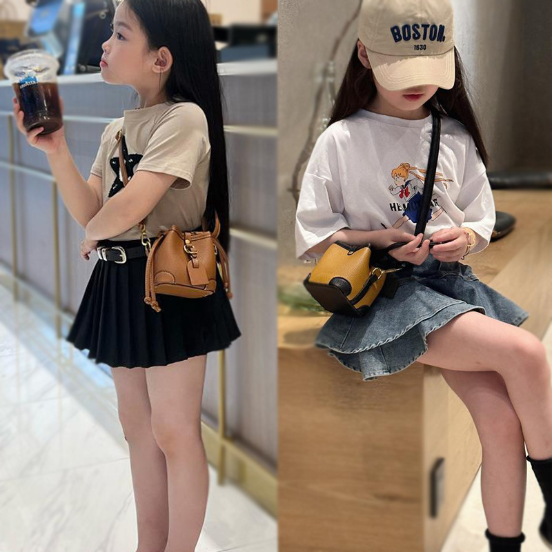 New Mini small bucket bag children's bag Korean style outing girl's crossbody bag baby exquisite accessories compact bag - Image 5