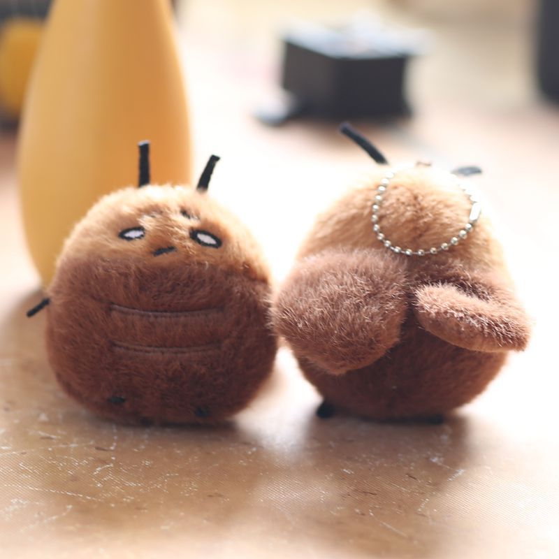 Adorable Cute Cockroach Plush Keychain – Kawaii Bag Charm Pendant - Image 3