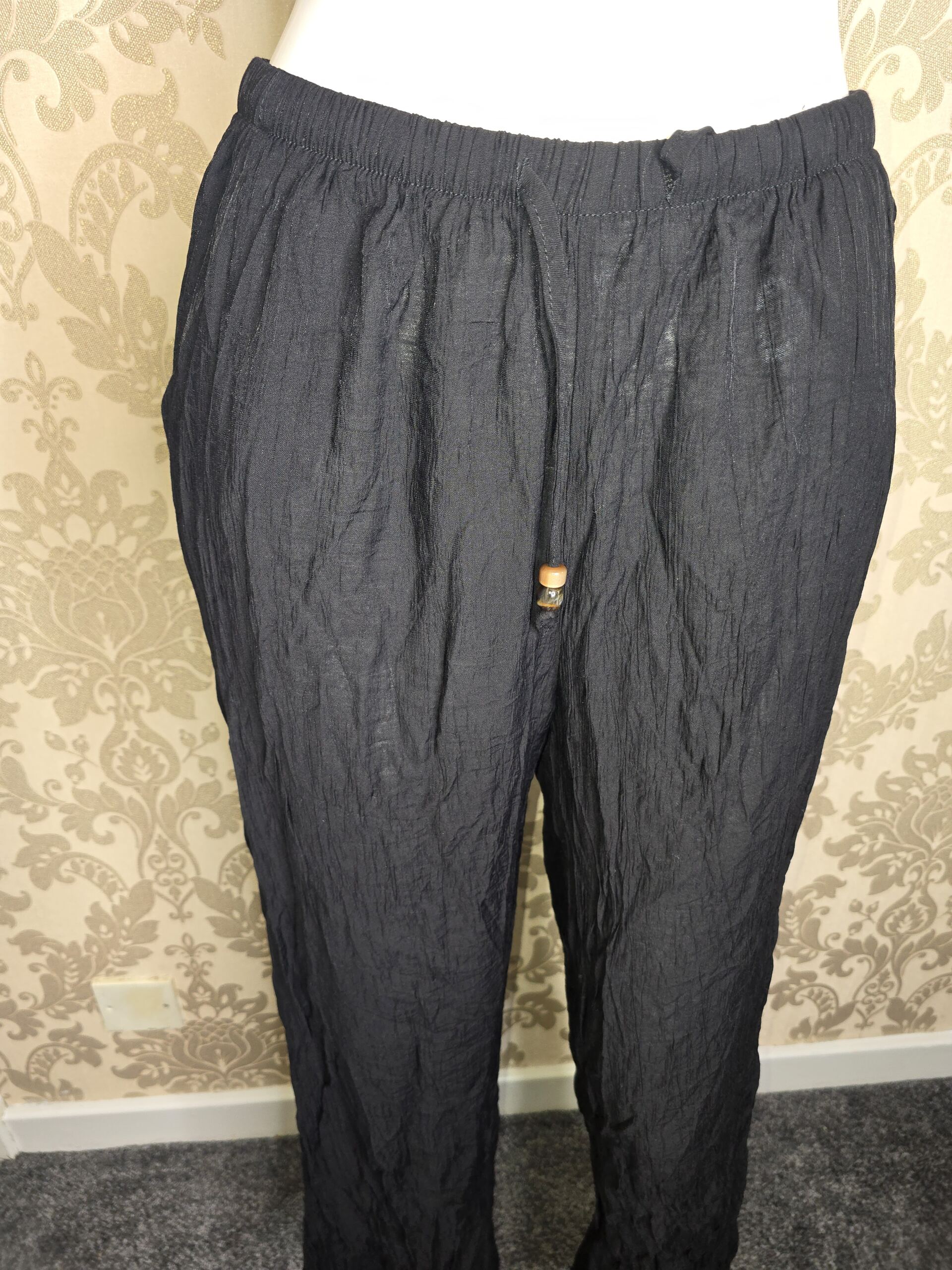 Women’s Black Crinkle Drawstring Trousers – Small/Medium - Image 4