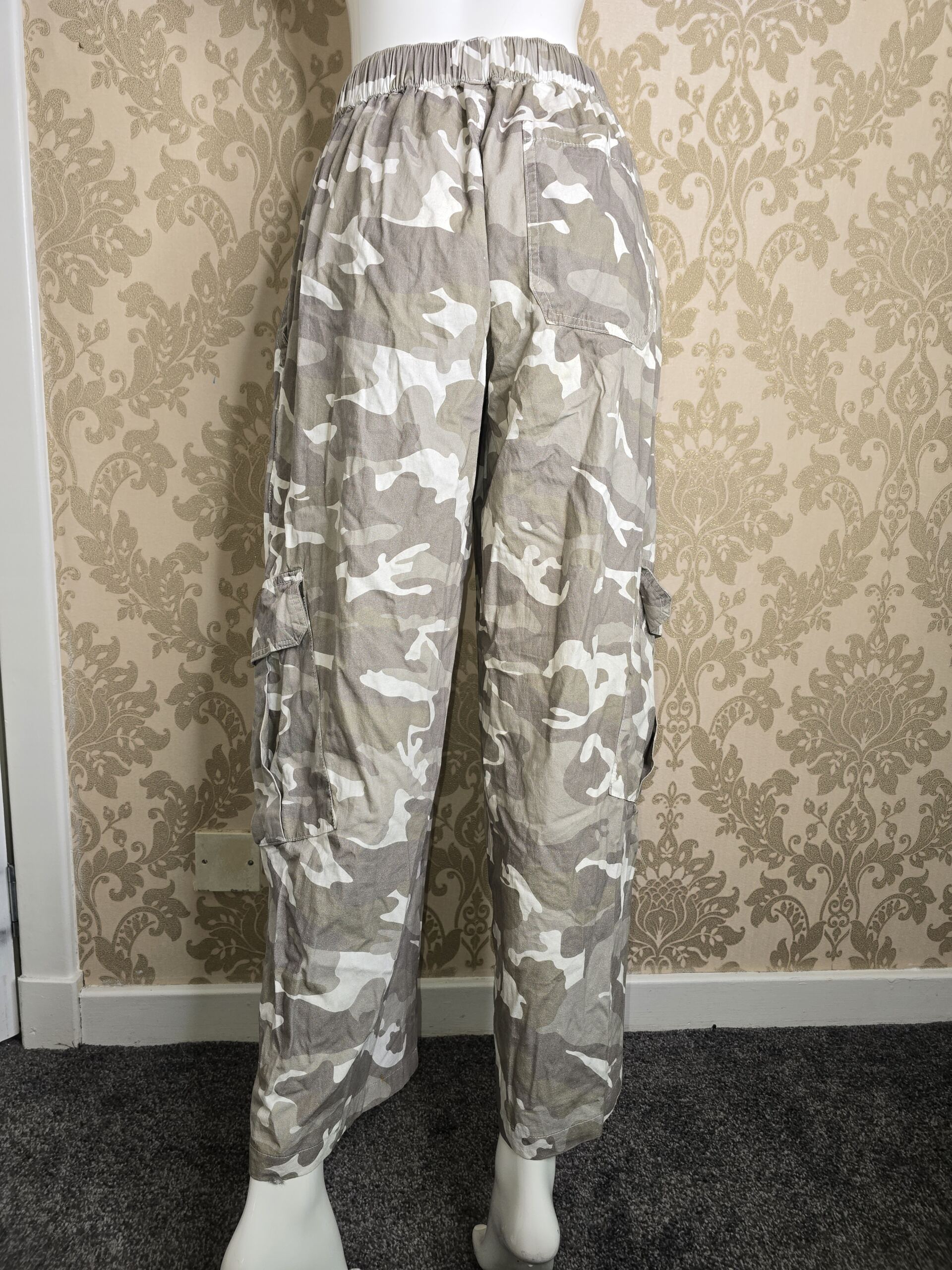 Women’s Grey Camouflage Cargo Trousers Size Small, Elastic Waist Relaxed Fit Utility Pants with Side Pockets, Casual Streetwear Cargo Bottoms - Image 6