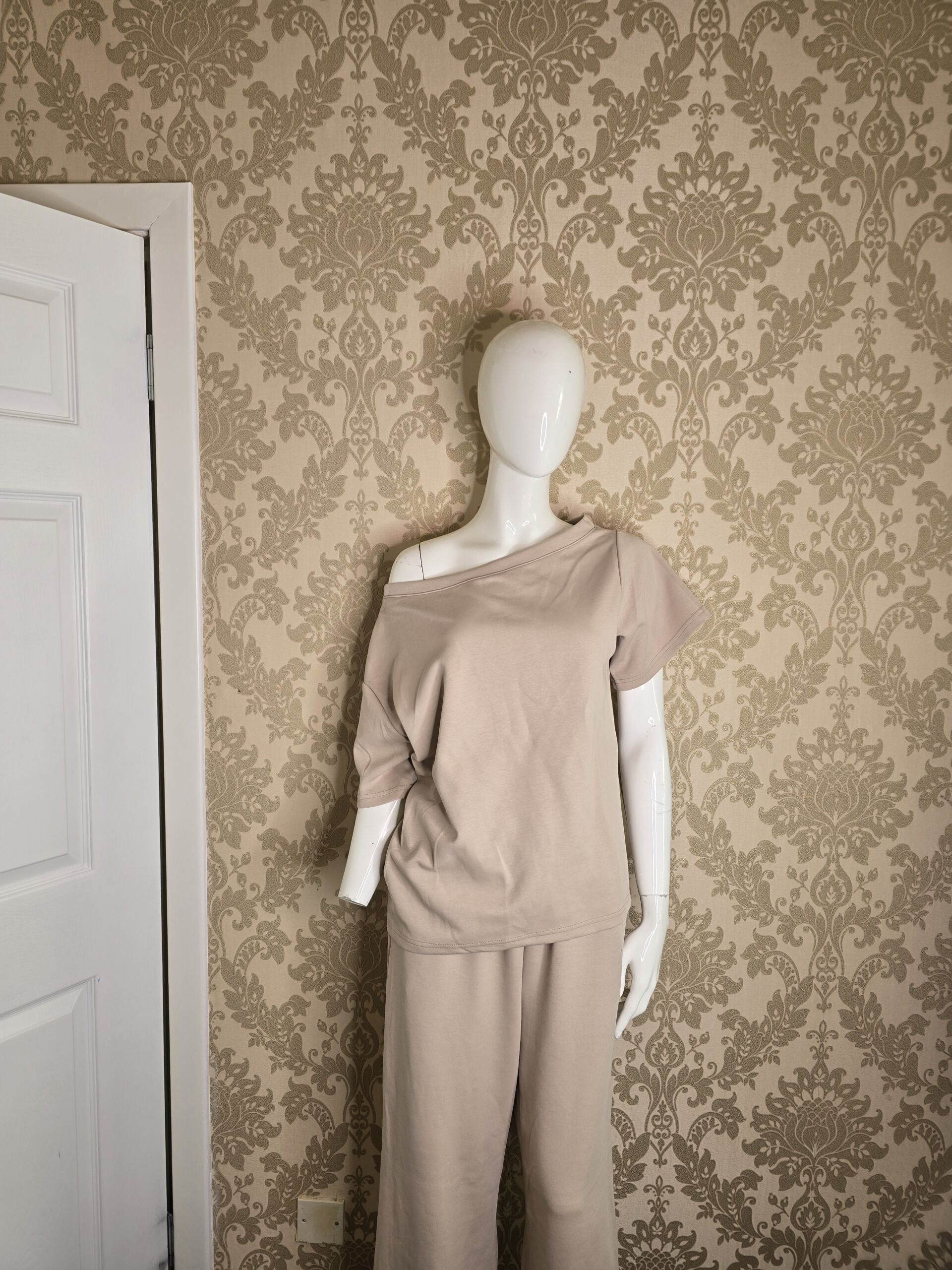 Women’s Beige Off-Shoulder Two Piece Lounge Set Size Medium, Short Sleeve Relaxed Top with Matching Wide Leg Trousers, Soft Casual Co-Ord Outfit