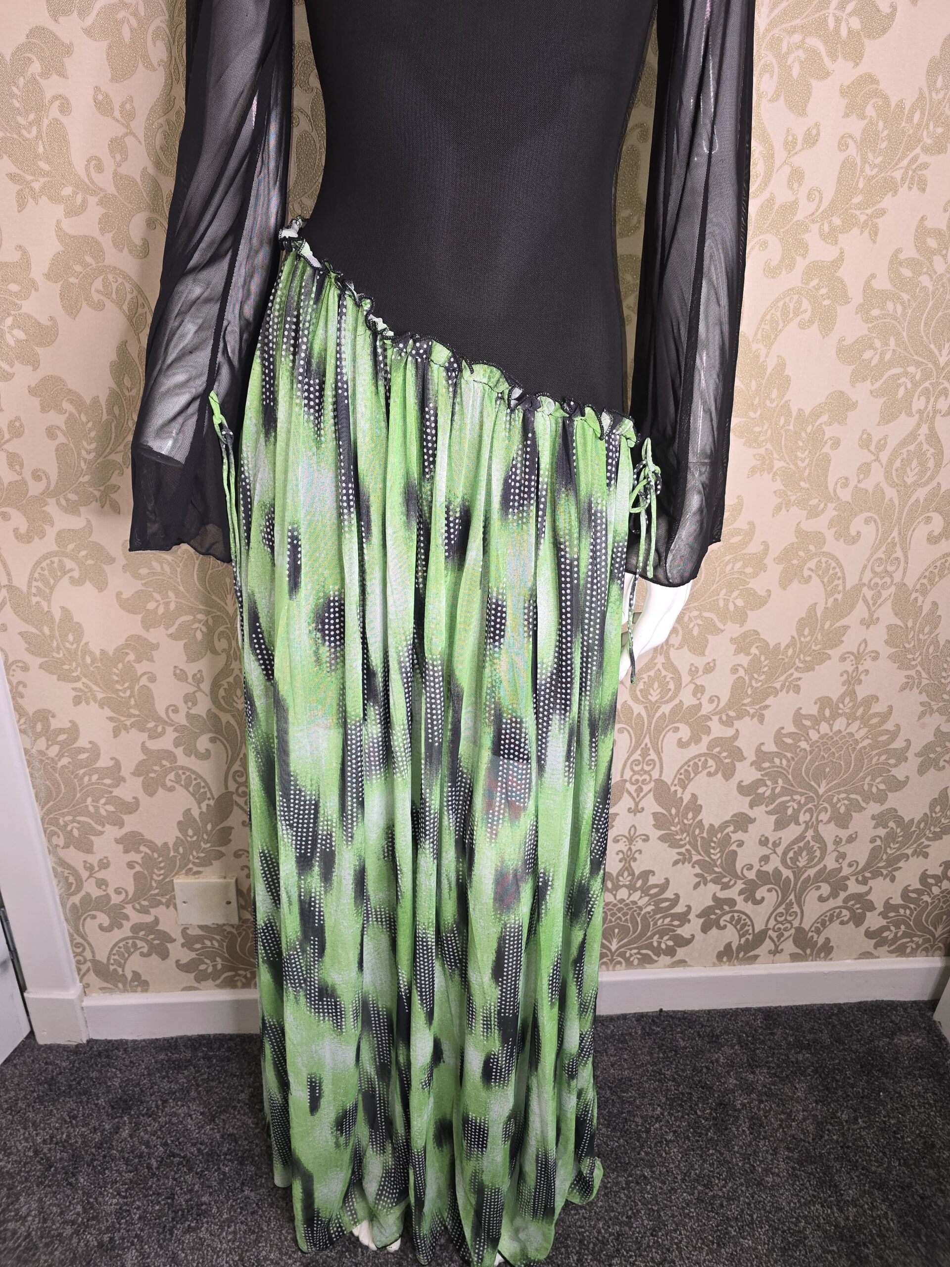 Stylish Women’s Black & Green Mesh Maxi Dress – Size Small - Image 5