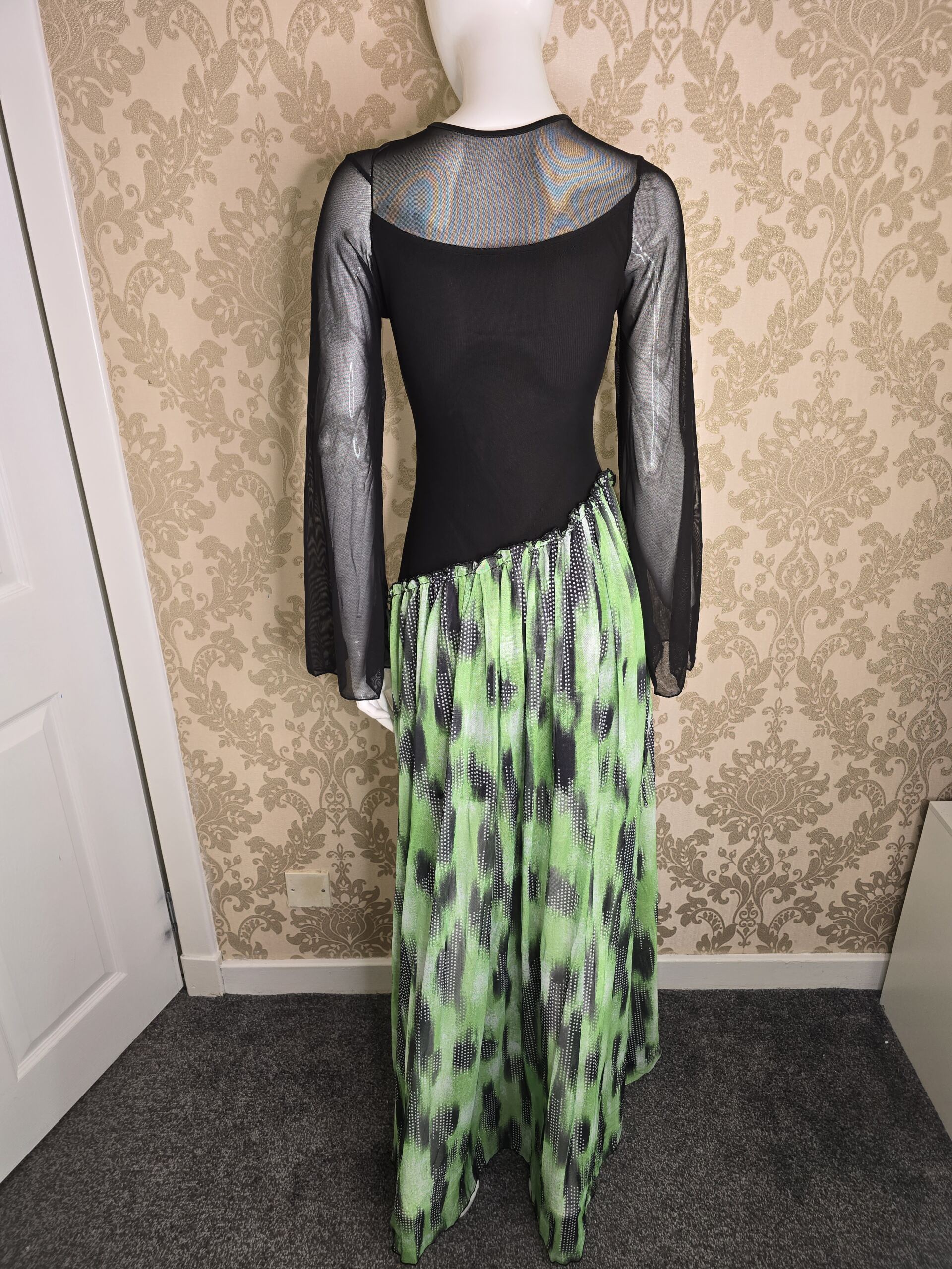 Stylish Women’s Black & Green Mesh Maxi Dress – Size Small - Image 7