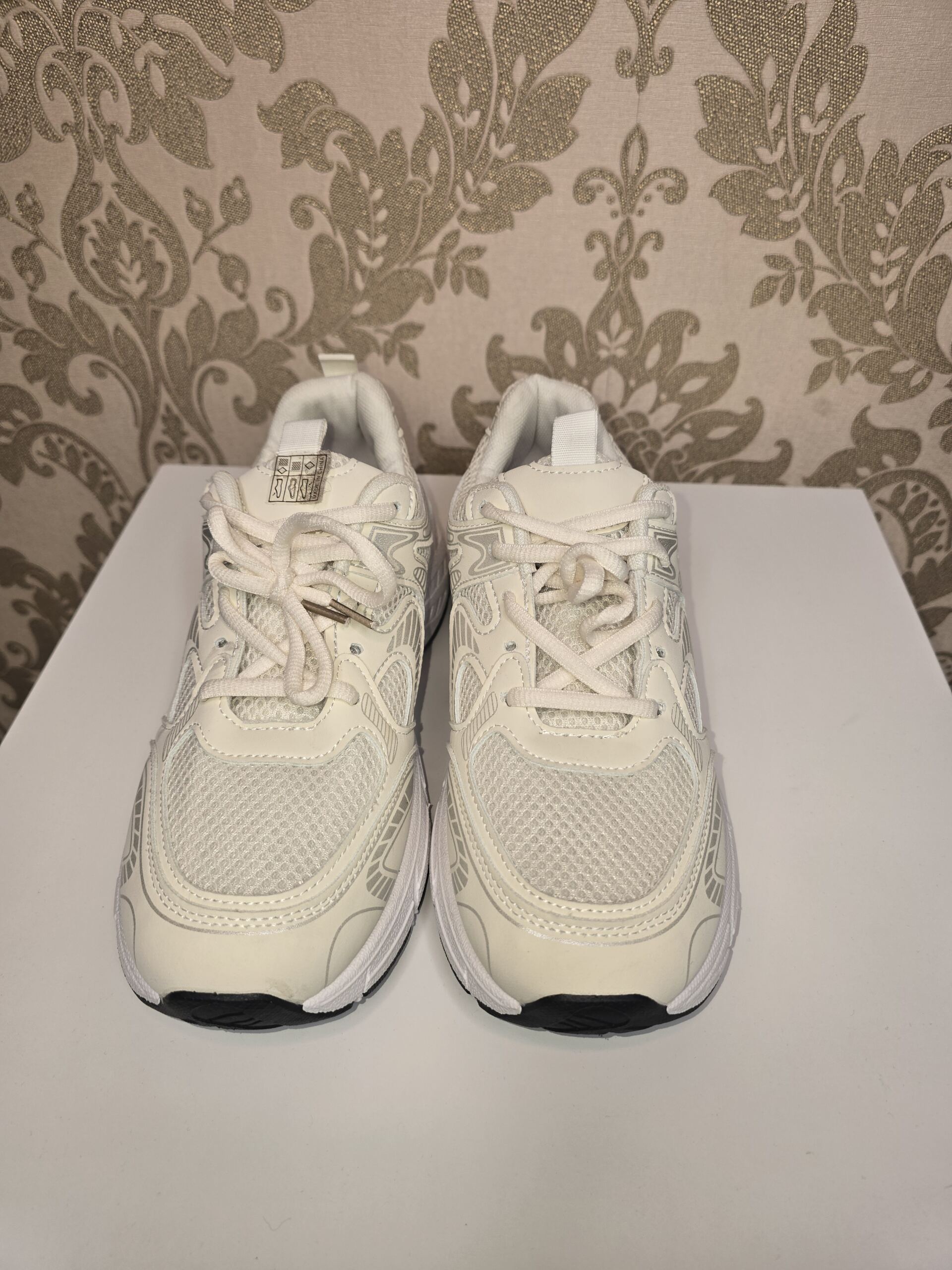 Stylish Women’s Cream Chunky Trainers – Size 40 Breathable Sport Sneakers
