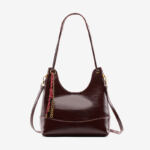 Autumn and Winter super popular large capacity totes mother and child bag 2024 trendy new oil wax leather retro commuter commuter single