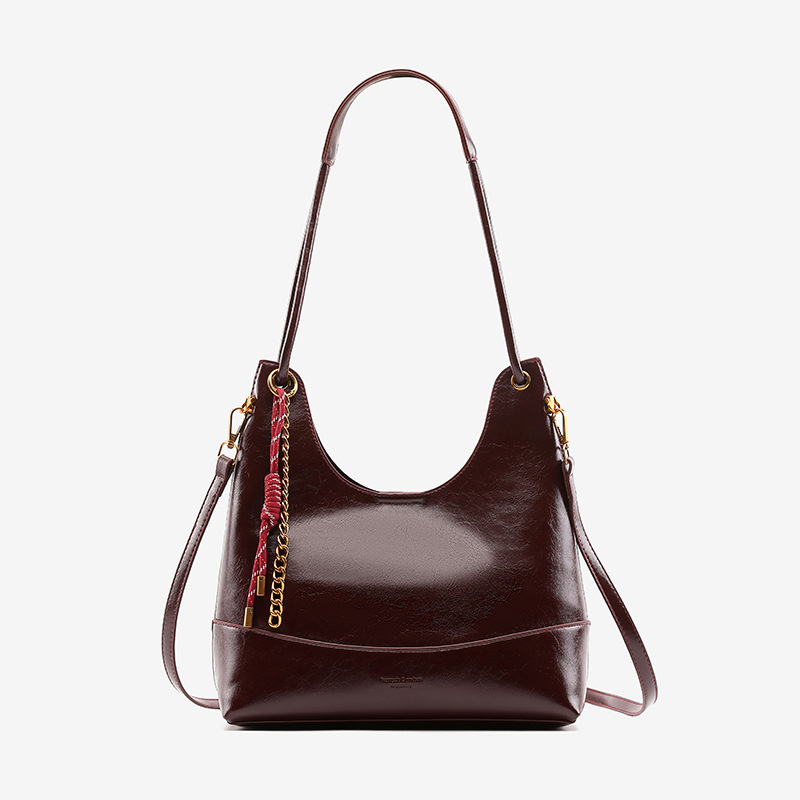 Autumn and Winter super popular large capacity totes mother and child bag 2024 trendy new oil wax leather retro commuter commuter single