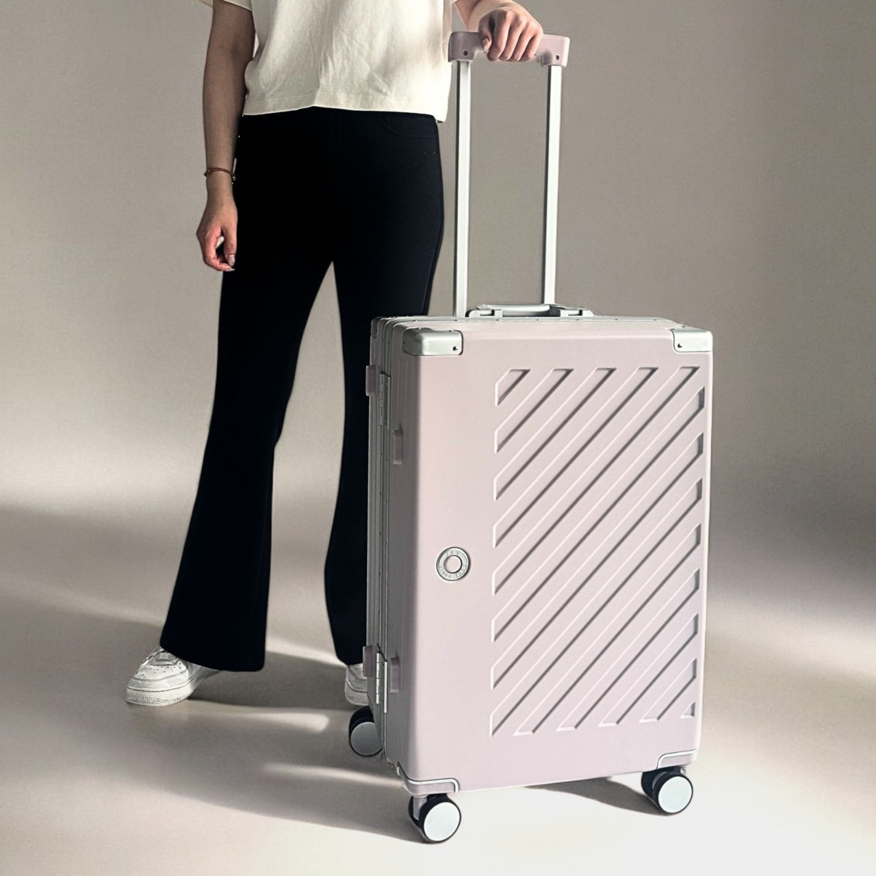 Boutique business luggage boarding bag aluminum frame durable men's and women's fashion trolley case luggage and suitcase password lock - Image 3