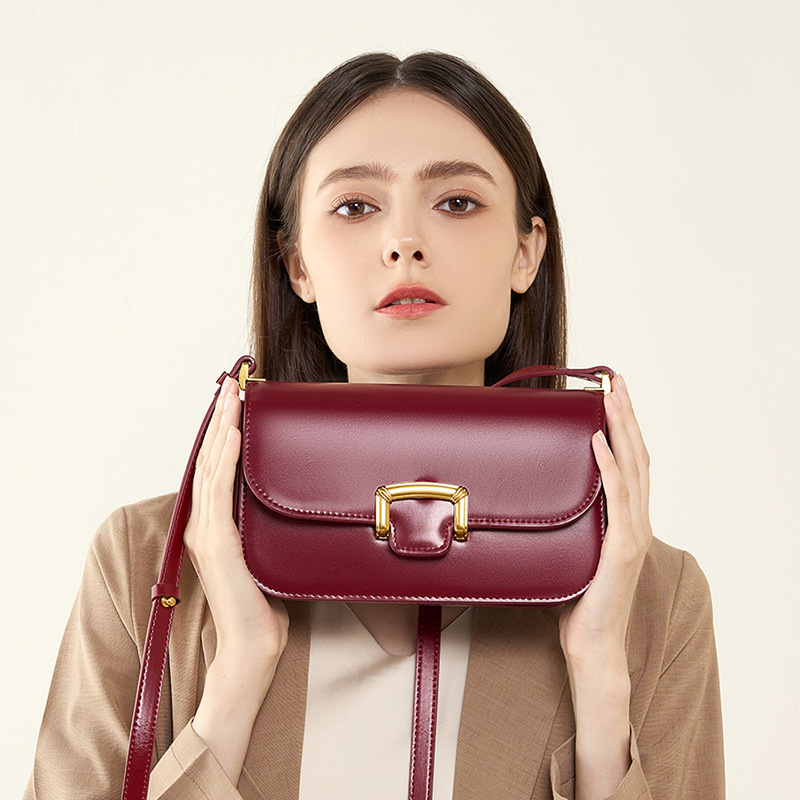 2025 spring and summer new French spring and summer genuine leather women's bag crossbody wedding bag minority fashion commuting underarm bag - Image 2