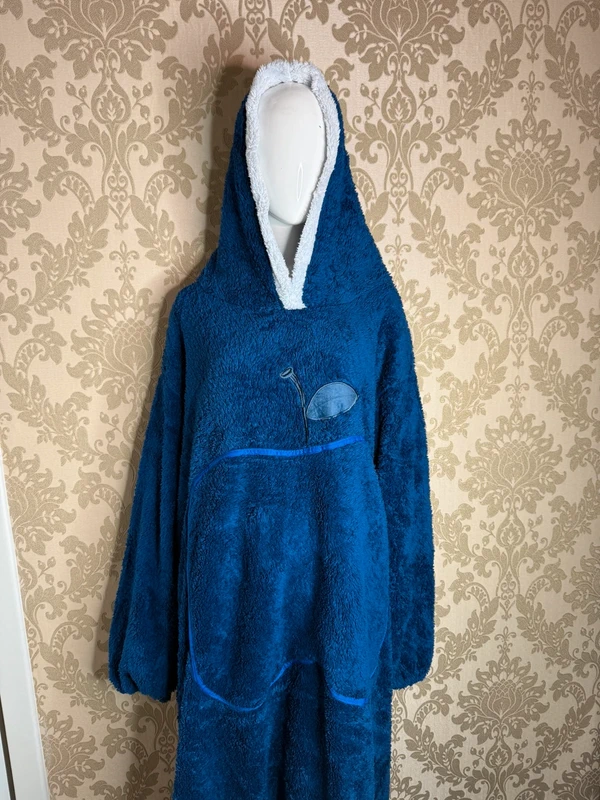 Women’s Blue Oversized Blanket Hoodie Size S, Apple Pattern Hooded Wearable Blanket, Soft Warm Lounge Hoodie, Cosy Homewear (Copy) - Image 4